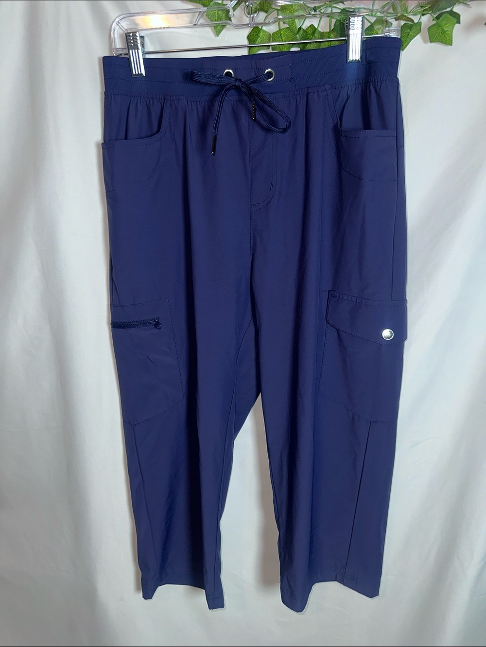 Mofiz Women’s Navy Cargo Drawstring Pants